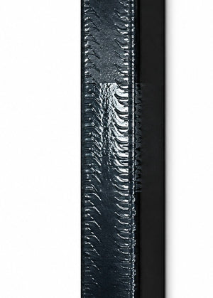 Fishnbone grip texture